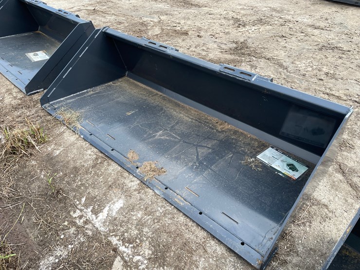 #9815-•-wolverine-82"-bucket-attachment-image-9