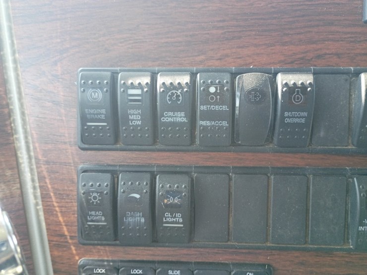 2014-western-star-4900-image-54