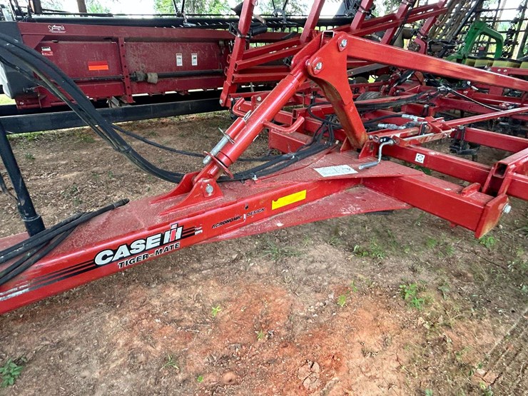 2017-case-ih-255-image-13