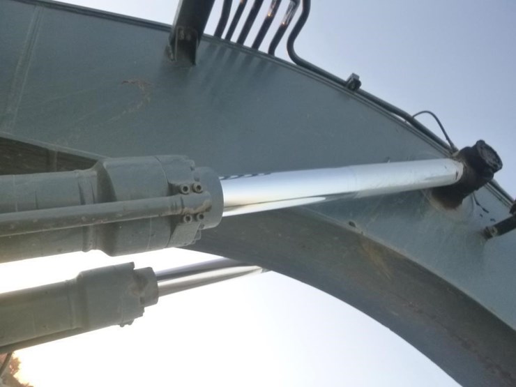 2019-deere-345g-lc-image-44