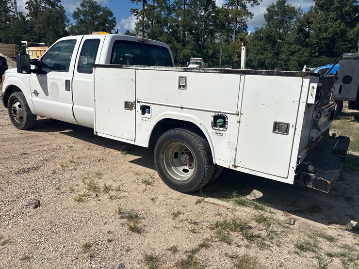 2014-ford-f350-image-21