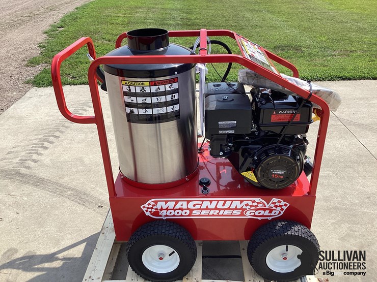 2026-magnum-4000-series-hot-water-pressure-washer-image-4