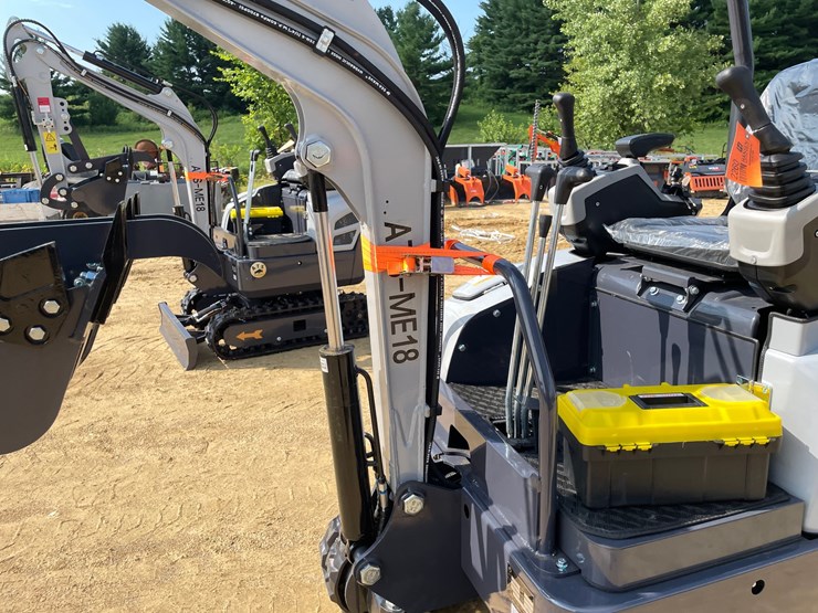 #422-•-ats-power-me18-mini-excavator-image-13