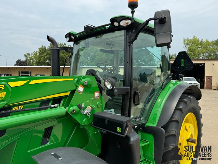 2023-john-deere-6r-140-image-16