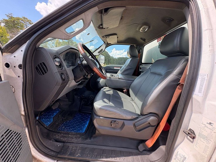 2013-ford-f750-image-12
