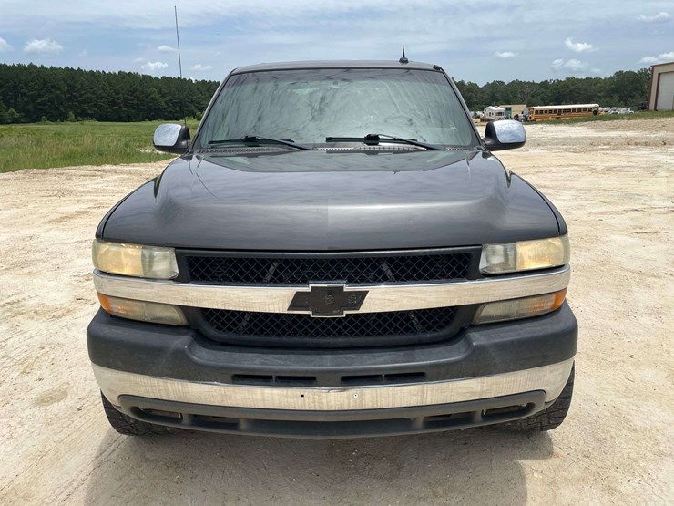 2002-chevrolet-silverado-2500-image-5