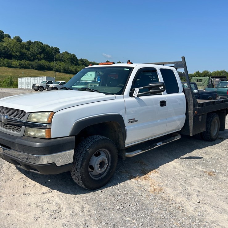 2004 CHEVROLET 3500
