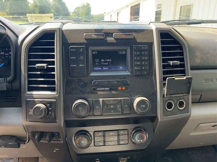 2019-ford-f350-image-30