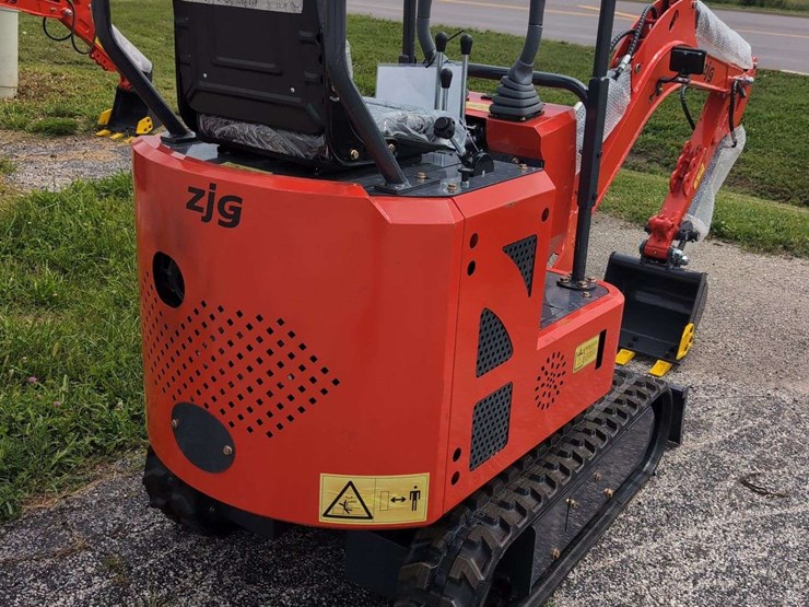 zjg-mini-excavator-zj-12-(red)-image-5