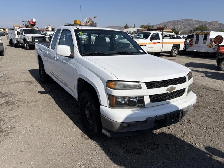 2011-chevrolet-colorado-image-2