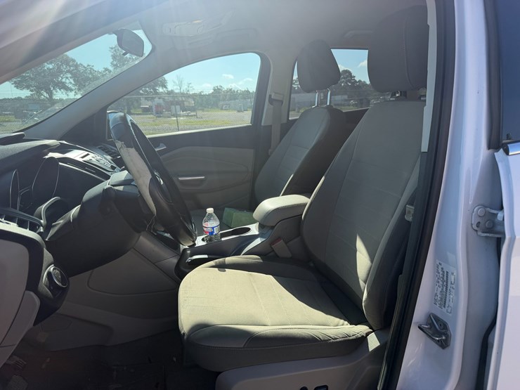 2016-ford-escape-image-9