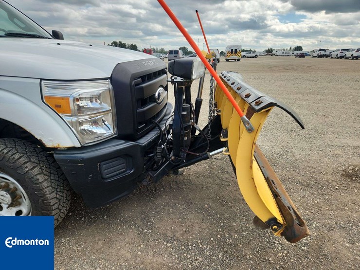 2011-ford-f350-image-34