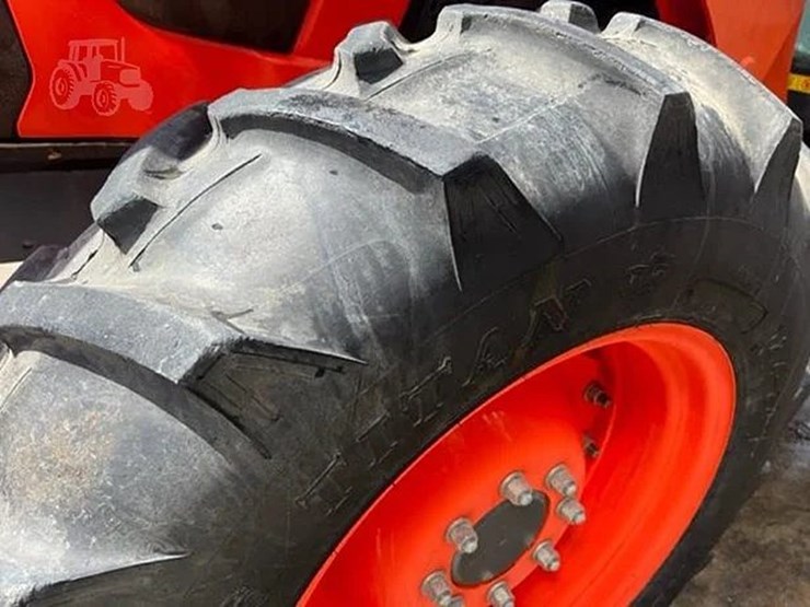 2015-kubota-m5-111d-image-19