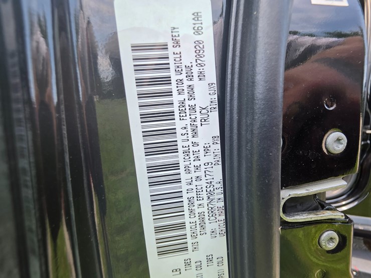 2014-dodge-1500-image-29