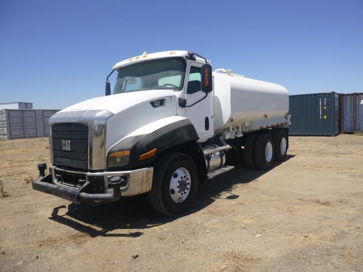 2013-international-ct660-t/a-water-truck-image-2