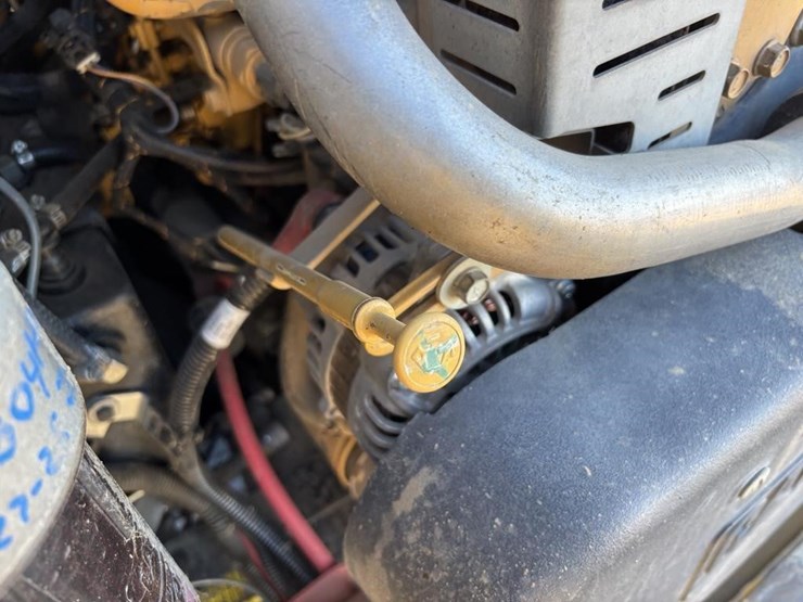 2016-caterpillar-259d-image-38