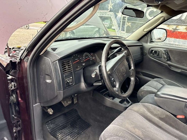 2004-dodge-dakota-image-18