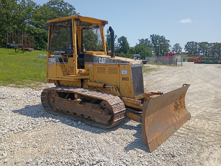 caterpillar-d4c-image-12