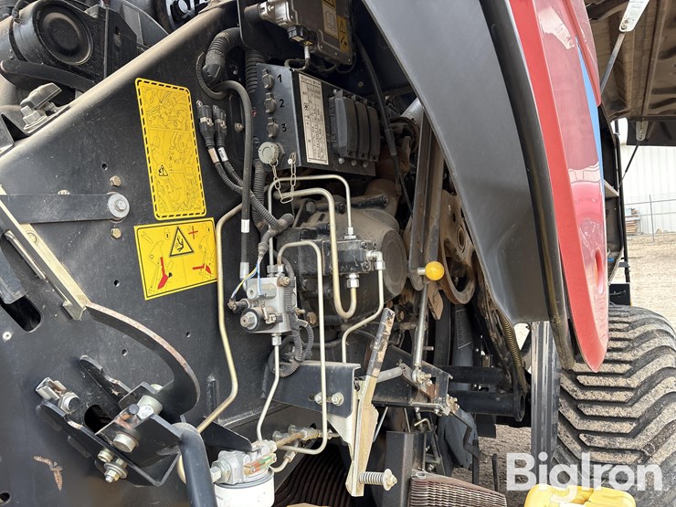 2016-new-holland-340-image-13
