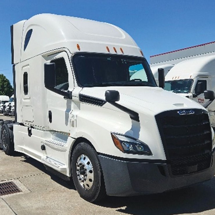 2020 FREIGHTLINER CASCADIA 126
