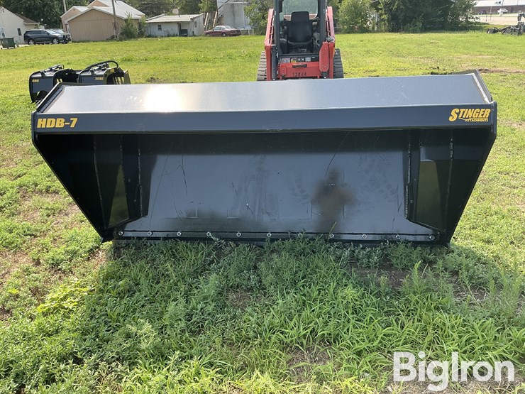 stinger-hdb-7-hydraulic-dump-bucket-image-2