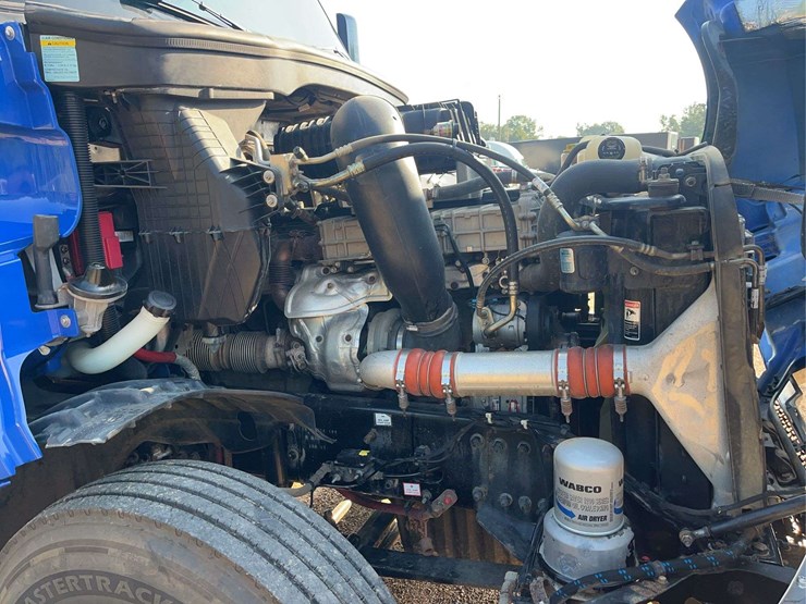2021-freightliner-cascadia-truck-image-32