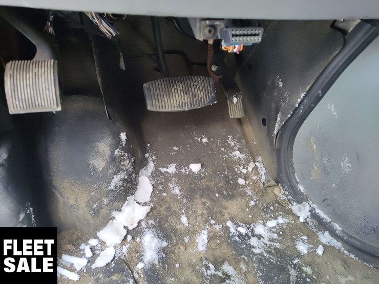 2012-ford-e-series-e-350-sd-xl-3dr-extended-passenger-van-image-23