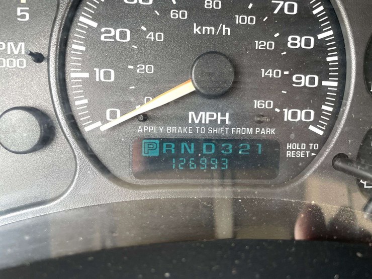 2002-chevrolet-silverado-2500-image-26