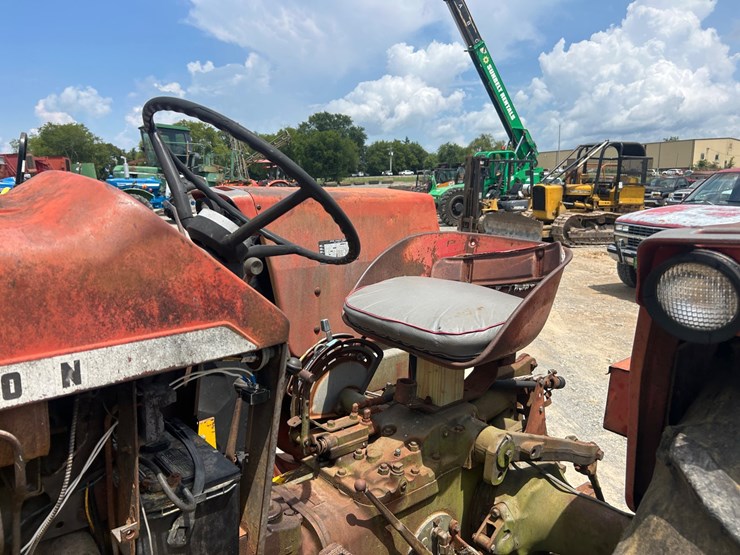 massey-ferguson-165-image-9