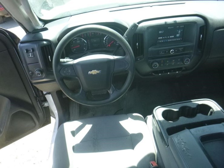 2017-chevrolet-2500hd-image-7