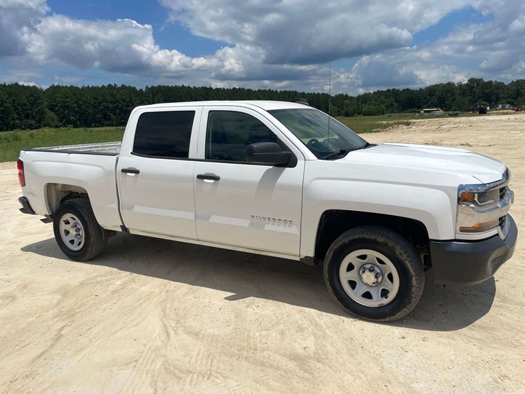2018-chevrolet-silverado-1500-image-4