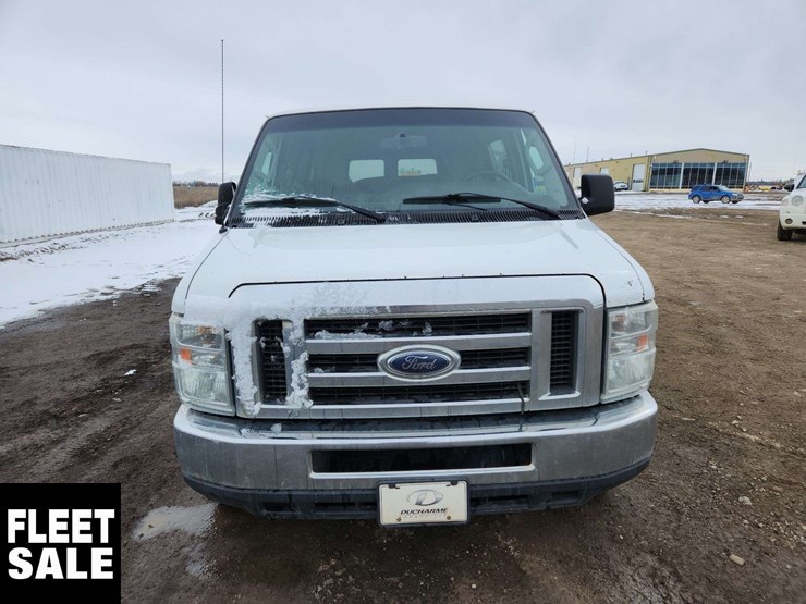2012-ford-e-series-e-350-sd-xl-3dr-extended-passenger-van-image-9