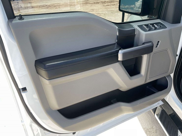 2019-ford-f150-xlt-image-9