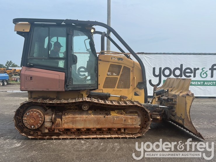 2017-caterpillar-d5k2-xl-image-38