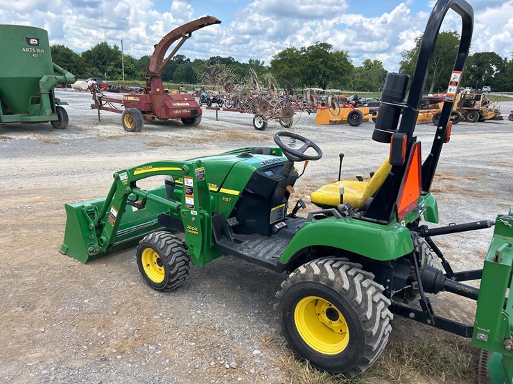 john-deere-2305-image-6