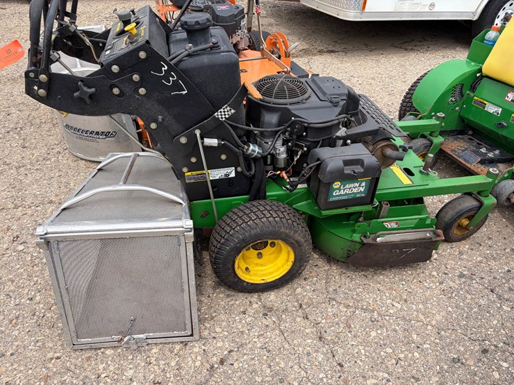#8382-•-john-deere-wh36a-mower-image-1