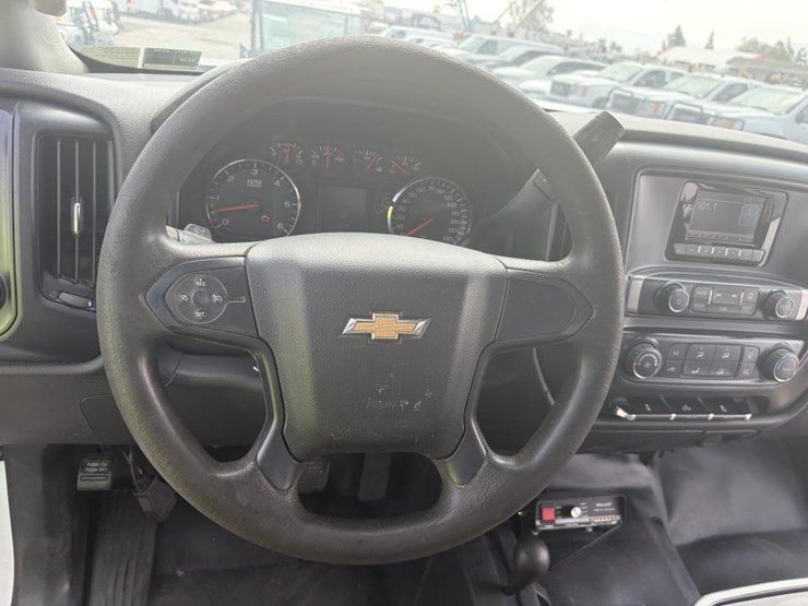 2015-chevrolet-silverado-2500-image-13