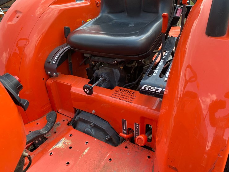 2019-kubota-l4701d-image-38