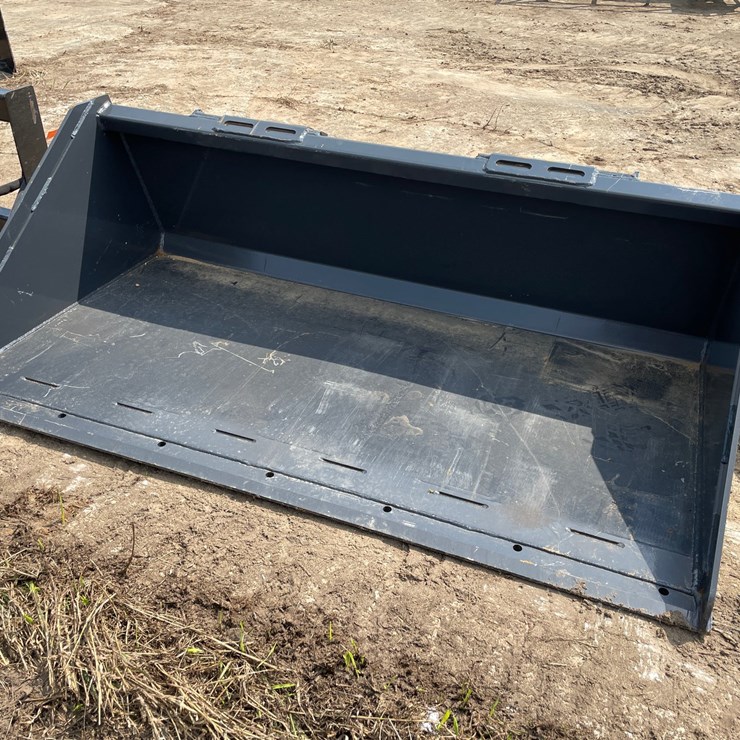 #9818 • Wolverine 66" Bucket Attachment