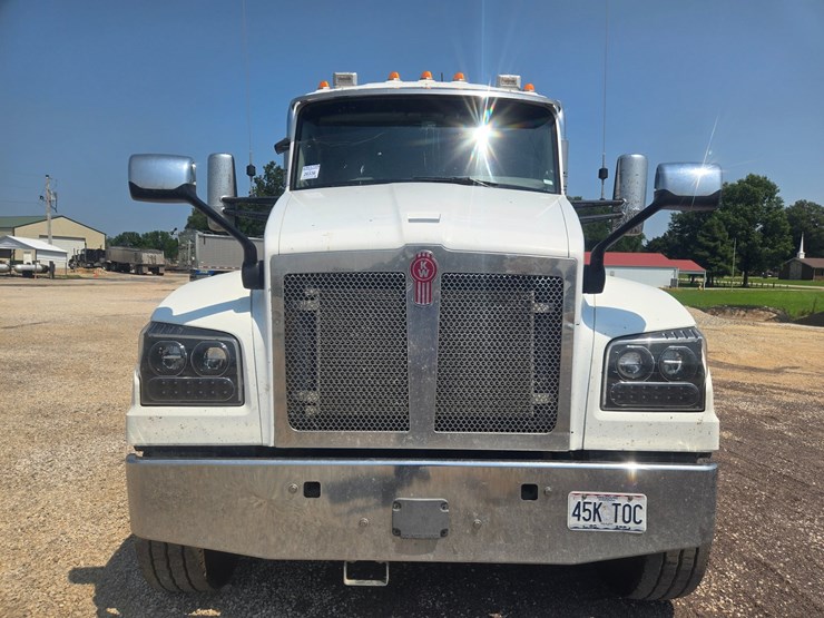 2019-kenworth-t880-image-25
