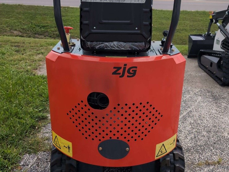 zjg-mini-excavator-zj-12-(red)-image-6