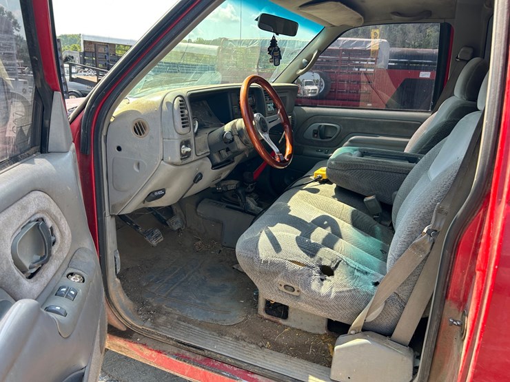1999-chevrolet-k2500-image-10