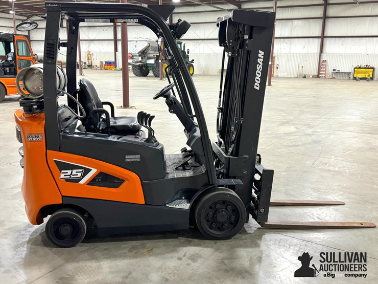 2019-doosan-gc25s-9-image-4