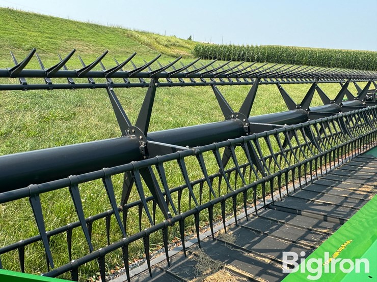 2019-john-deere-745fd-image-9