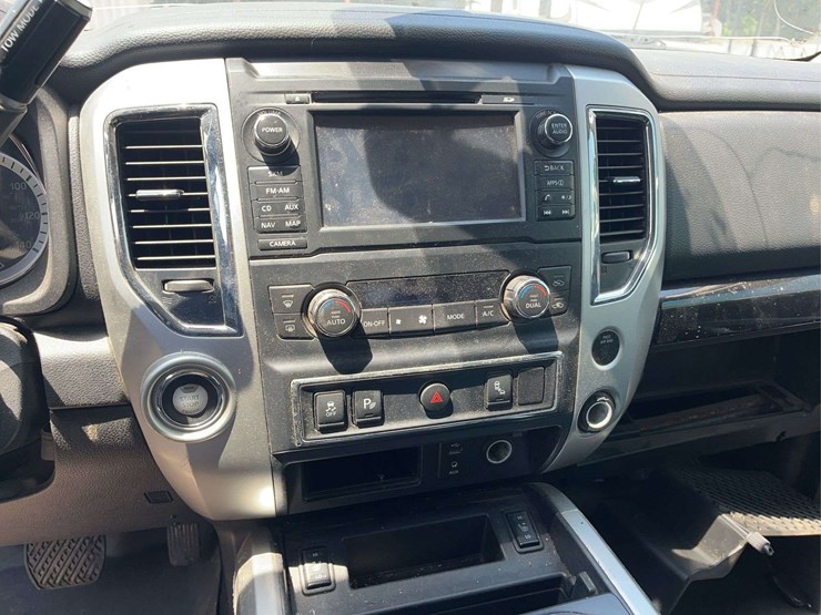2017-nissan-titan-image-12