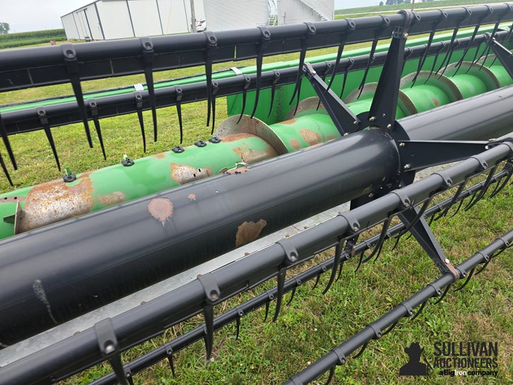2010-john-deere-635f-image-14