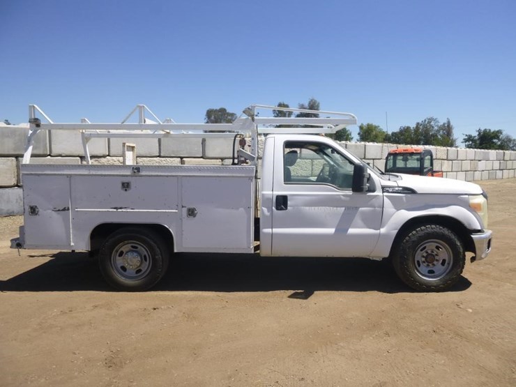 2011-ford-f350-image-14