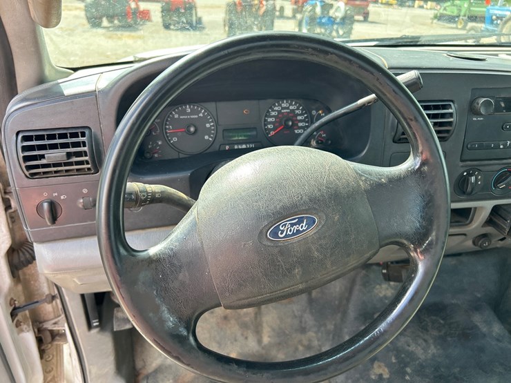 2006-ford-f450-image-11