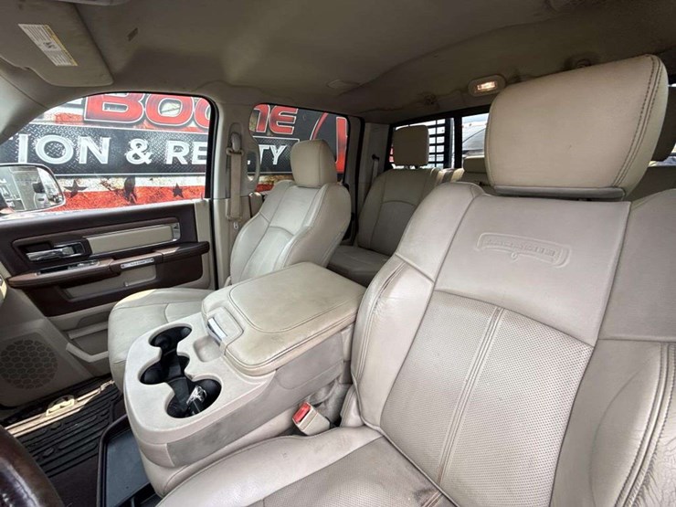 2018-dodge-3500-image-13