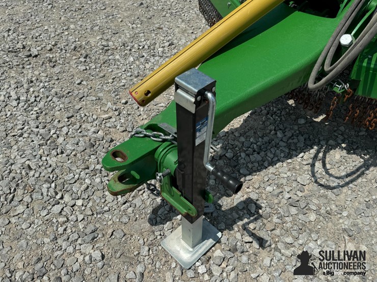 2024-john-deere-fc20m-image-11